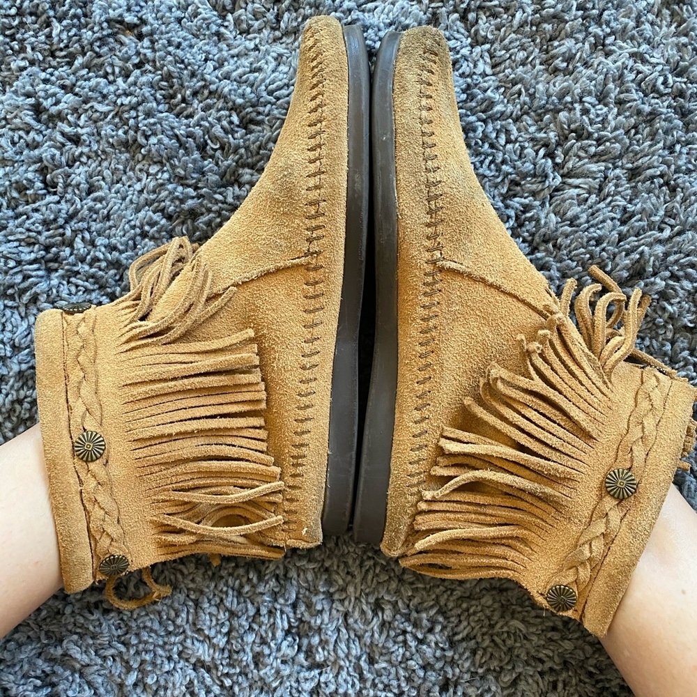 MinnieTonka moccasins